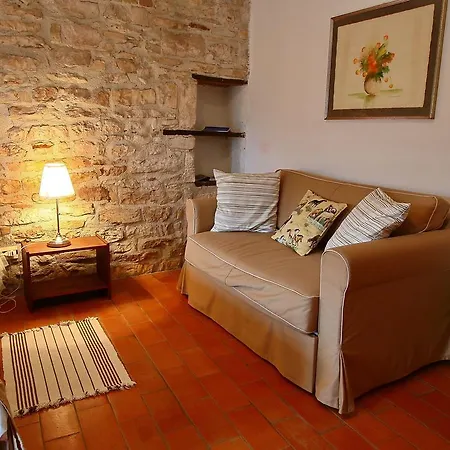 Villa Cozy In Italy With Swimming Pool