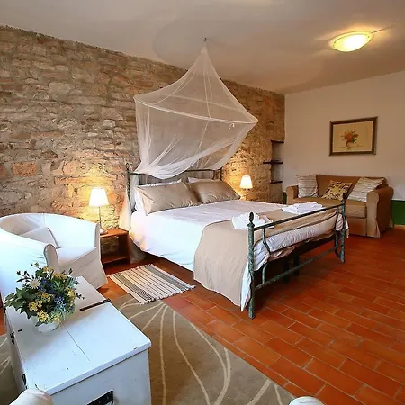 Cozy In Italy With Swimming Pool Vila Fabriano